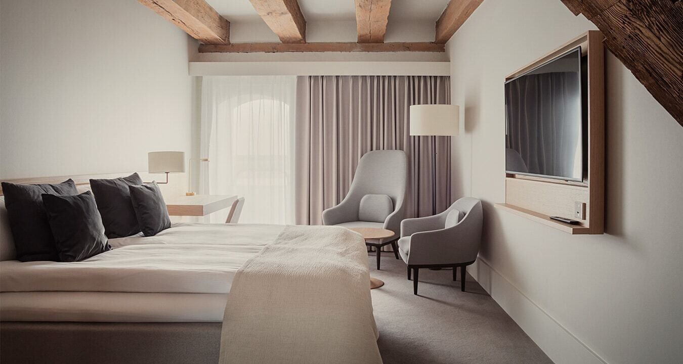 Literie de qualité supérieure, surmatelas, minibar