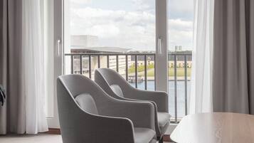 Suite (Admiral) | Premium bedding, pillow-top beds, minibar, in-room safe