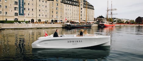 Båtar