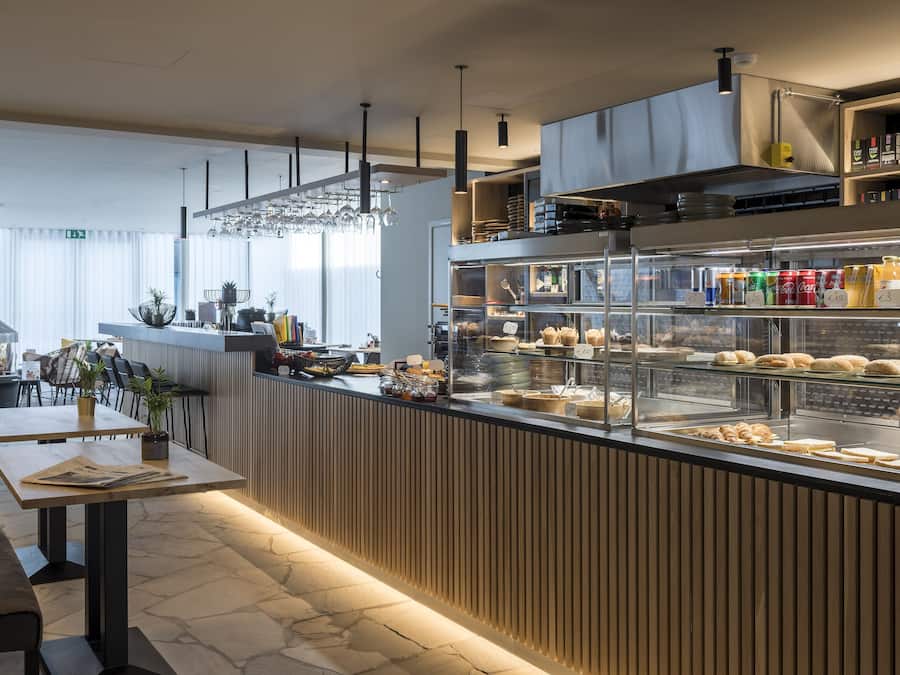 Aperto a colazione, pranzo e cena