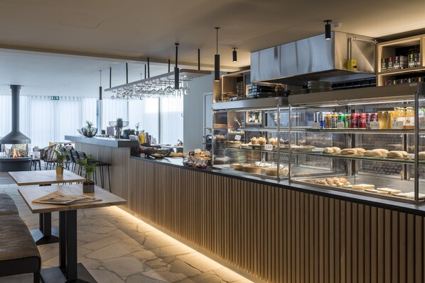 Se sirven desayunos, almuerzos y cenas