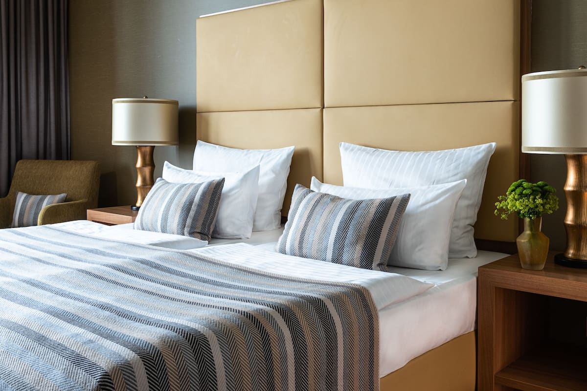 premium room | 1 bedroom, premium bedding, select comfort beds, in-room safe