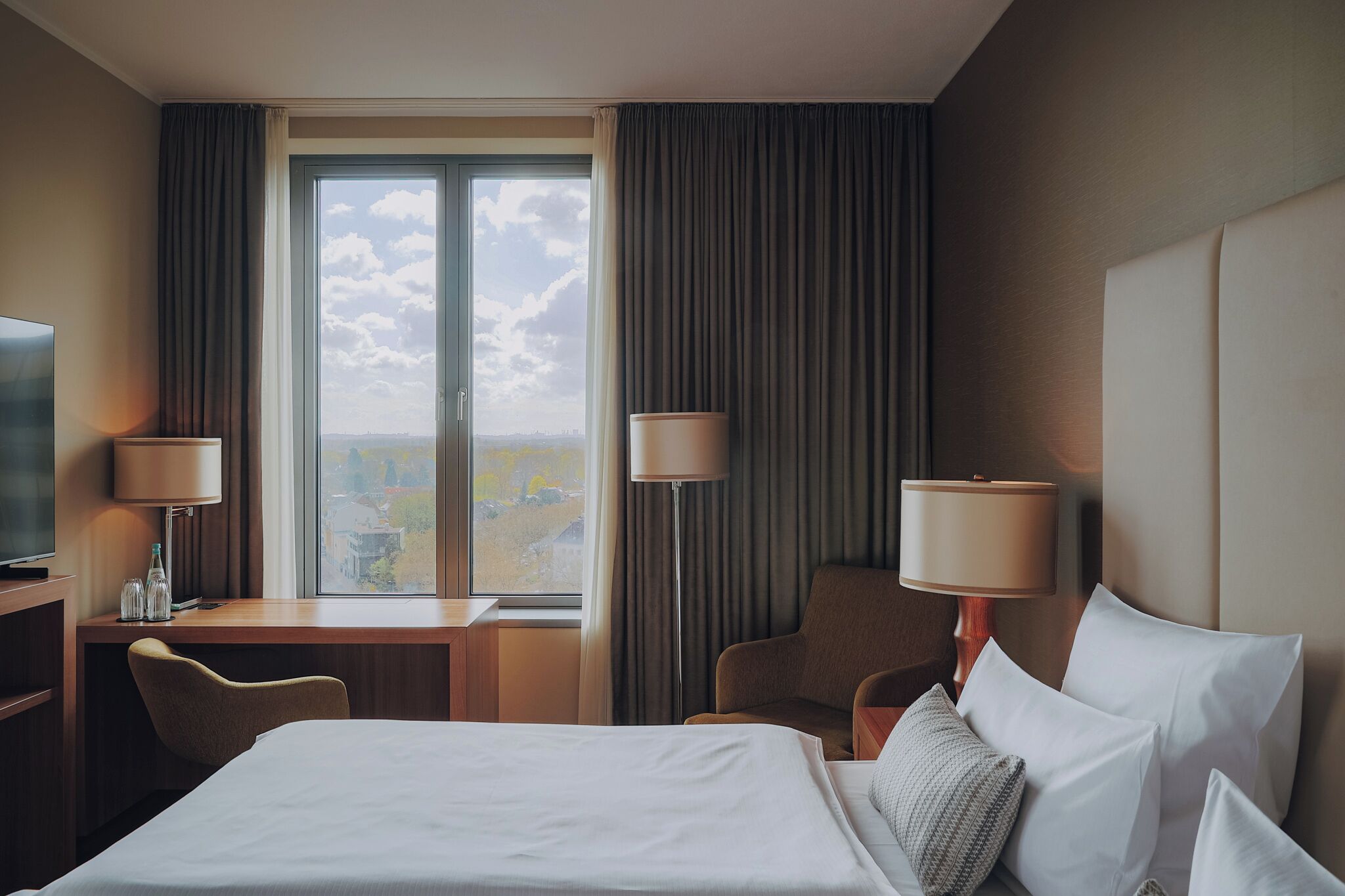 Premium bedding, Select Comfort beds, minibar, in-room safe