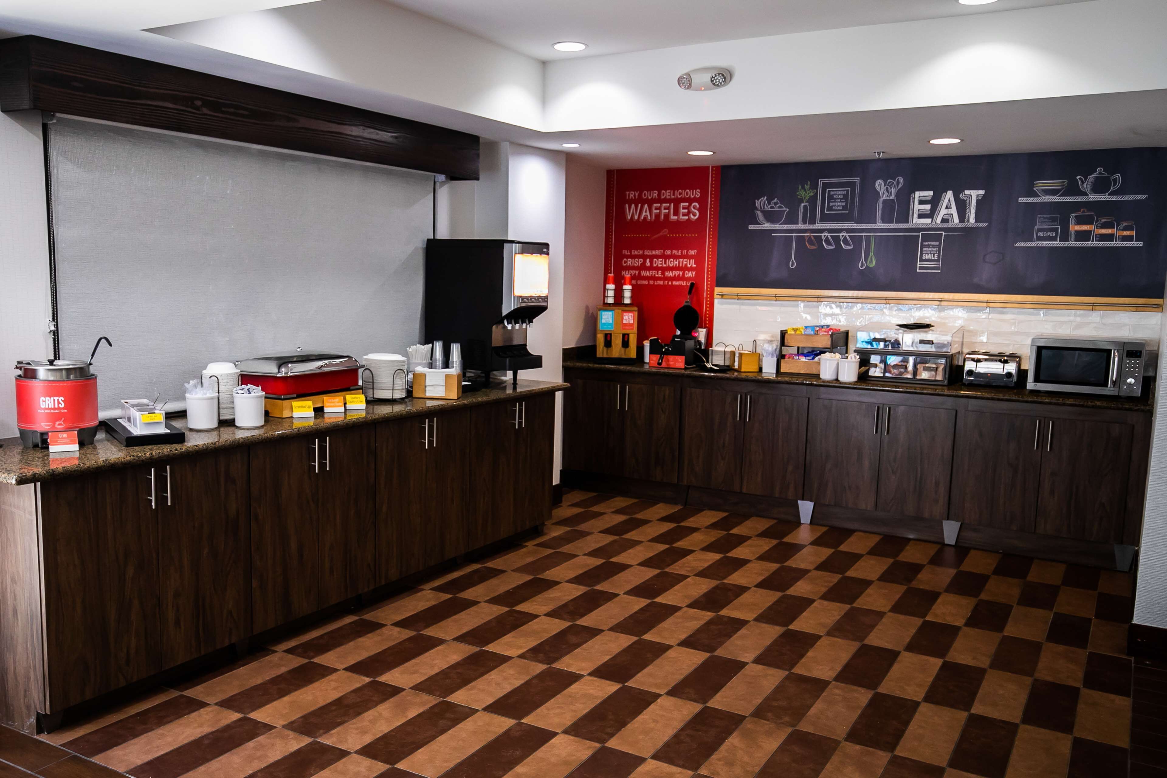 Gratis morgenmadsbuffet hver dag