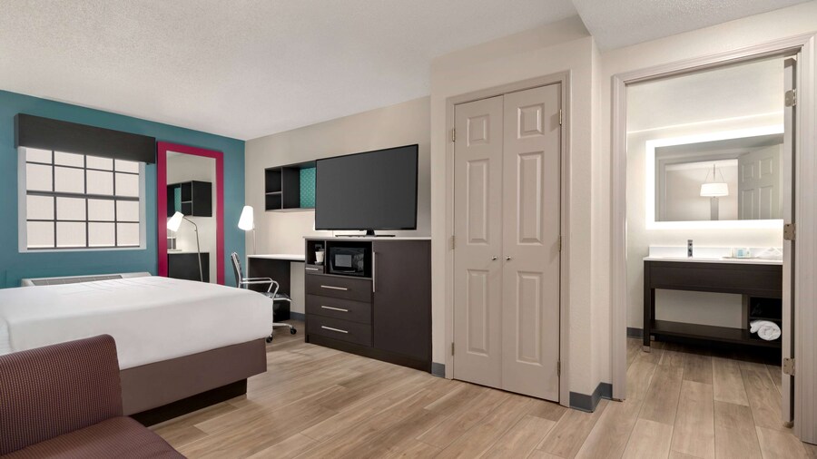 La Quinta Inn by Wyndham Columbus Airport Area