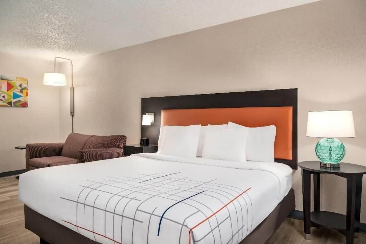 Premium bedding, minibar, desk, laptop workspace