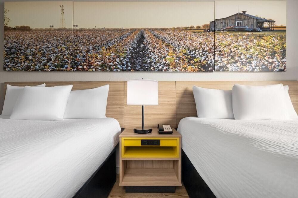 Premium bedding, pillowtop beds, in-room safe, desk