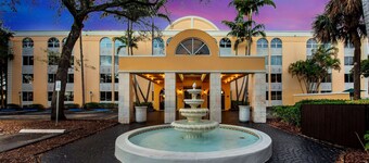 La Quinta Inn & Suites by Wyndham Fort Lauderdale Tamarac