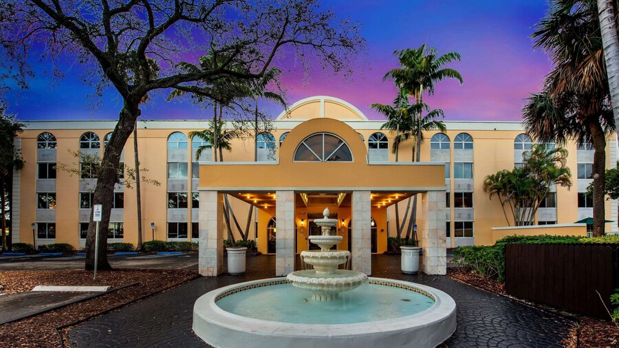 La Quinta Inn & Suites by Wyndham Fort Lauderdale Tamarac