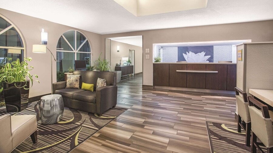 La Quinta Inn & Suites by Wyndham Fort Lauderdale Tamarac