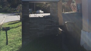 Unclassified image, 3 of 11, button - Mountain Vista Inn (Murphy)