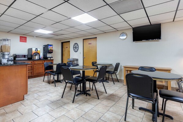 Free daily continental breakfast 