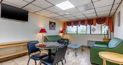 Econo Lodge Chattanooga Northeast - Ooltewah