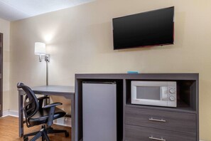 Free cots/infant beds, rollaway beds, free WiFi, bed sheets