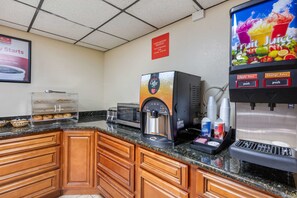 Free daily continental breakfast - Econo Lodge Chattanooga Northeast - Ooltewah (Chattanooga)