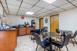 Free daily continental breakfast