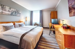 Superior Room | In-room safe, desk, free cribs/infant beds, free WiFi