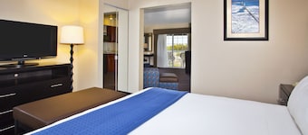 Holiday Inn Express Mackinaw City by IHG