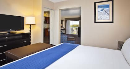 Holiday Inn Express Mackinaw City by IHG