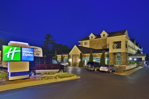 Holiday Inn Express Mackinaw City by IHG