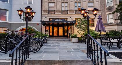 Dupont Circle Embassy Inn by FOUND