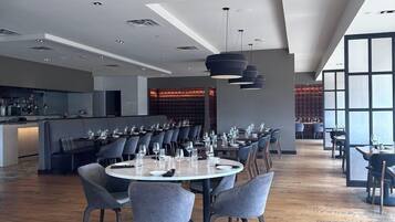 Desayuno para llevar todos los días (con cargo)