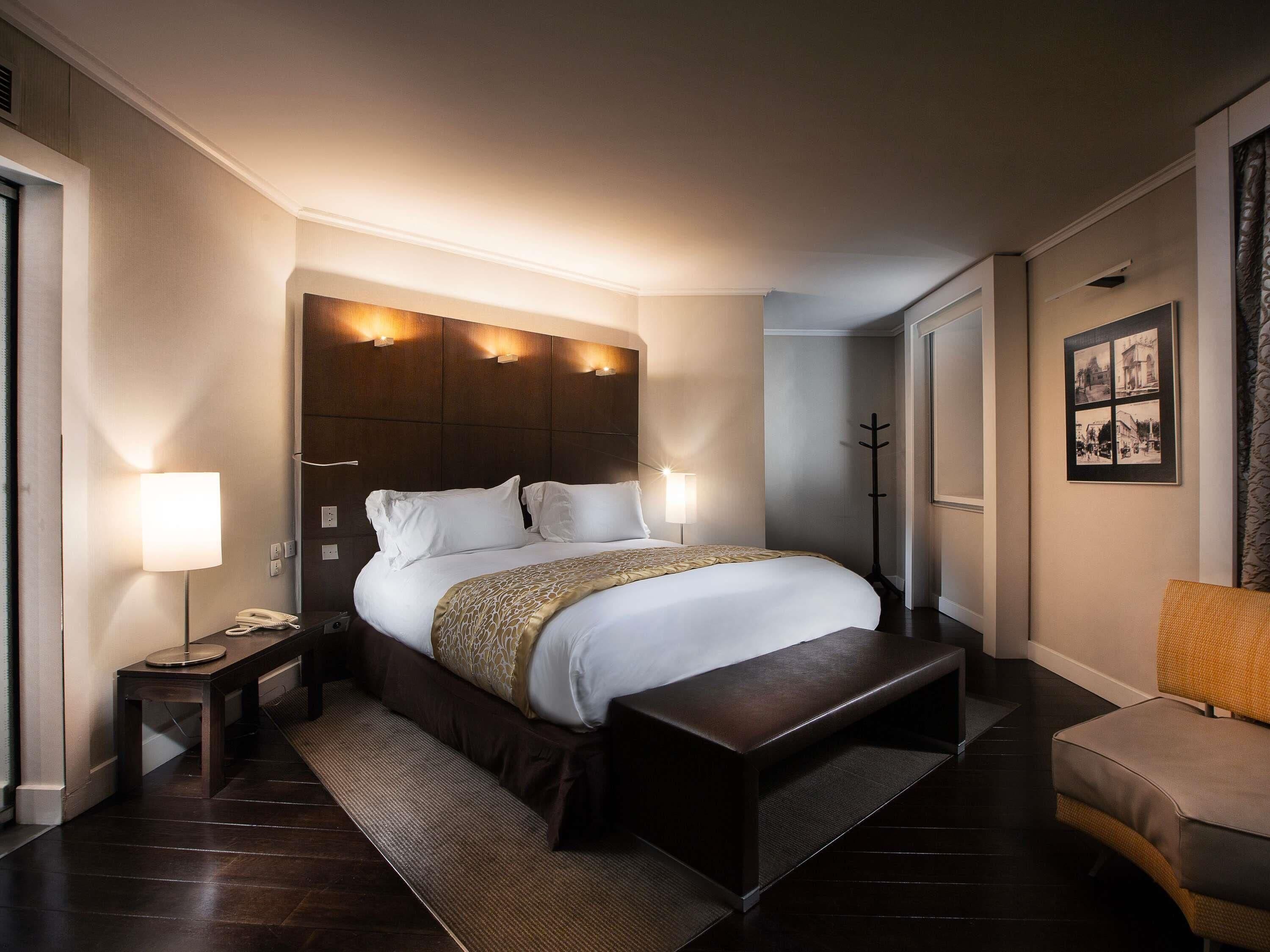 Suite, 1 King Bed (Opera)