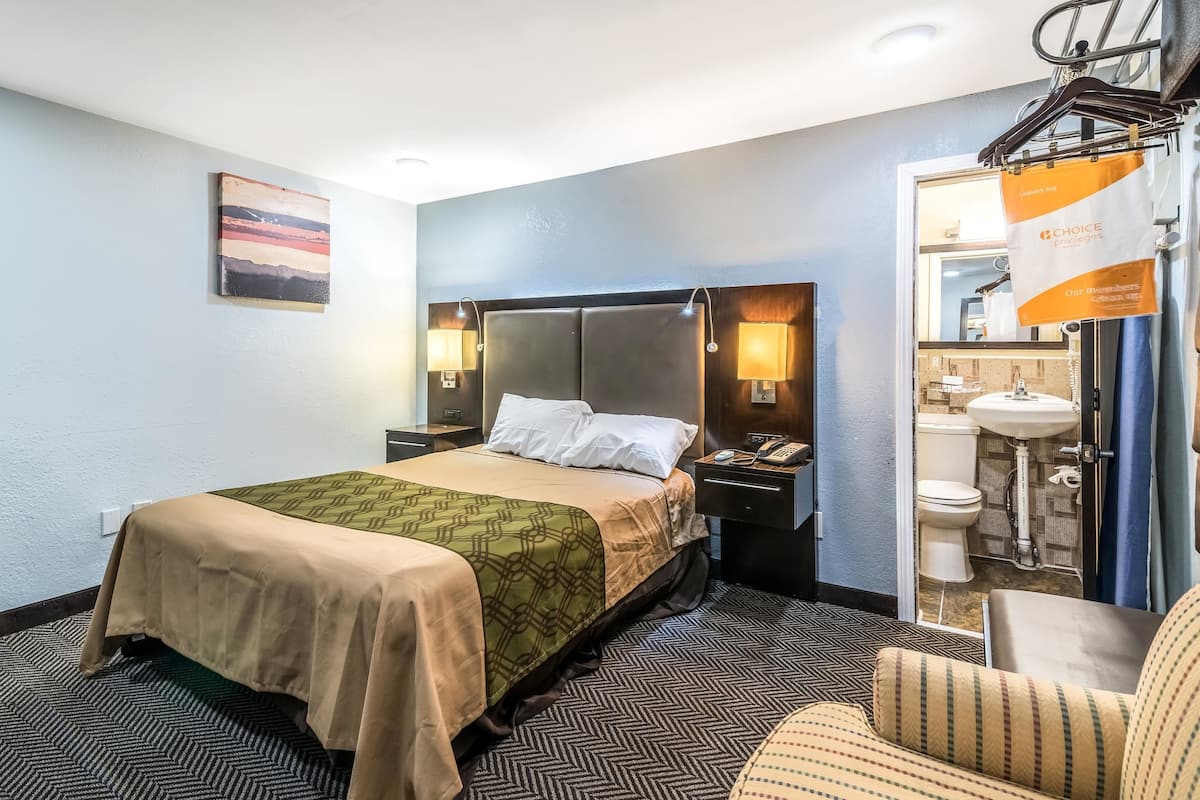 Desk, blackout drapes, iron/ironing board, free WiFi