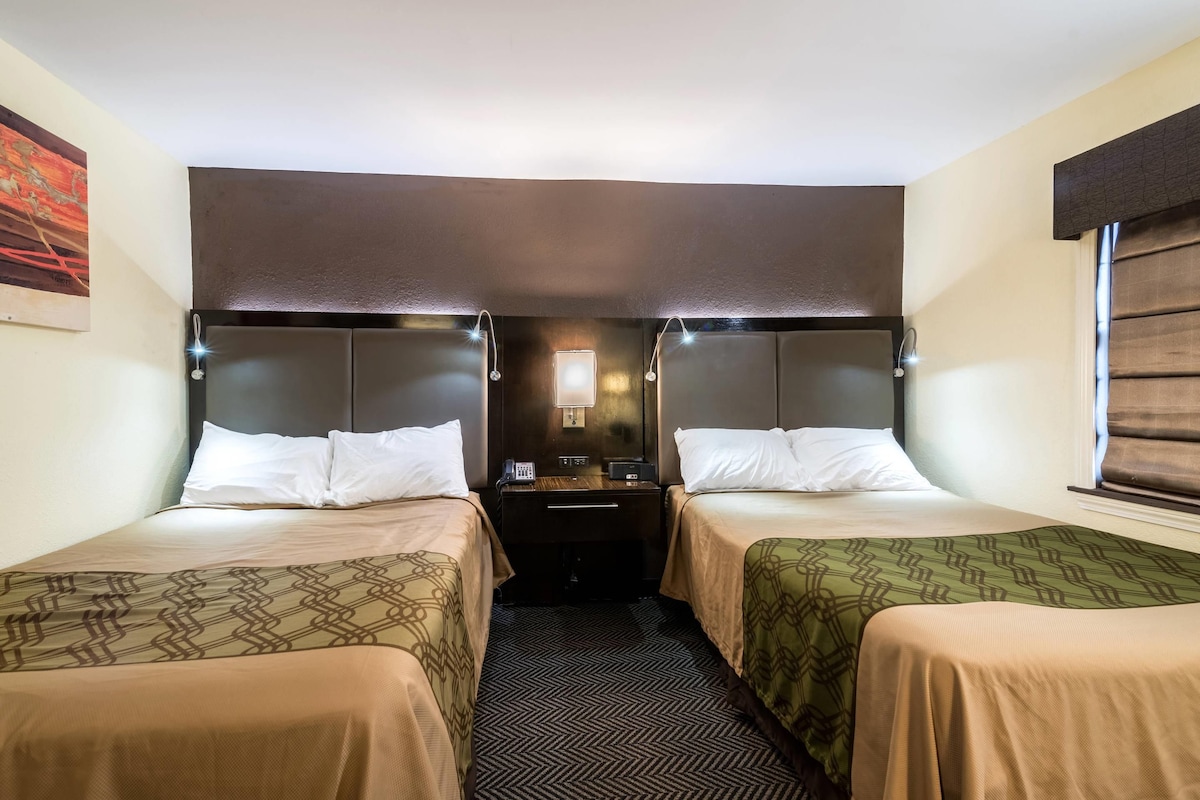 Standard Room, 2 Double Beds, Non Smoking | Desk, blackout drapes, iron/ironing board, WiFi (free)