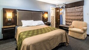 Rom, 1 queensize-seng, ikke-røyk | Skrivebord, blendingsgardiner, strykejern/-brett og wi-fi (inkludert)