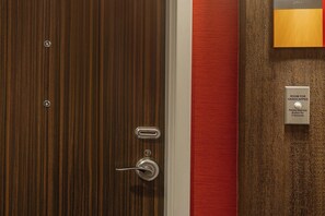 Room, 1 King Bed | Premium bedding, pillowtop beds, in-room safe, desk