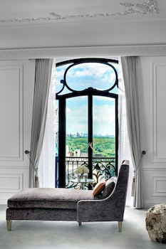 Suite, 1 Bedroom (Butler Service Included) | Living area | 32-inch TV with satellite channels at The St. Regis New York