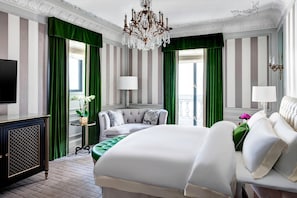 Literie hypoallergénique, lit avec matelas à plateau-coussin