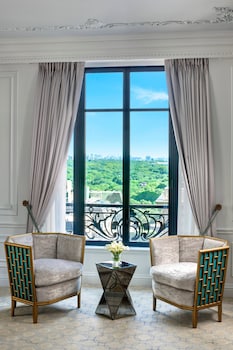 Suite, 1 Bedroom (Butler Service Included) | Living area | 32-inch TV with satellite channels at The St. Regis New York