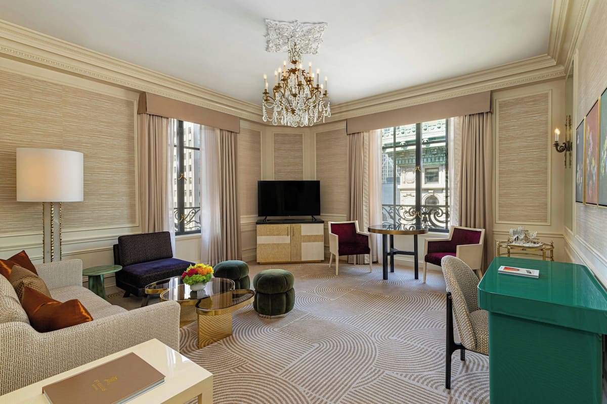 Suite, 1 Bedroom (Fifth Avenue Suite, Butler Service) | Living area | 32-inch TV with satellite channels