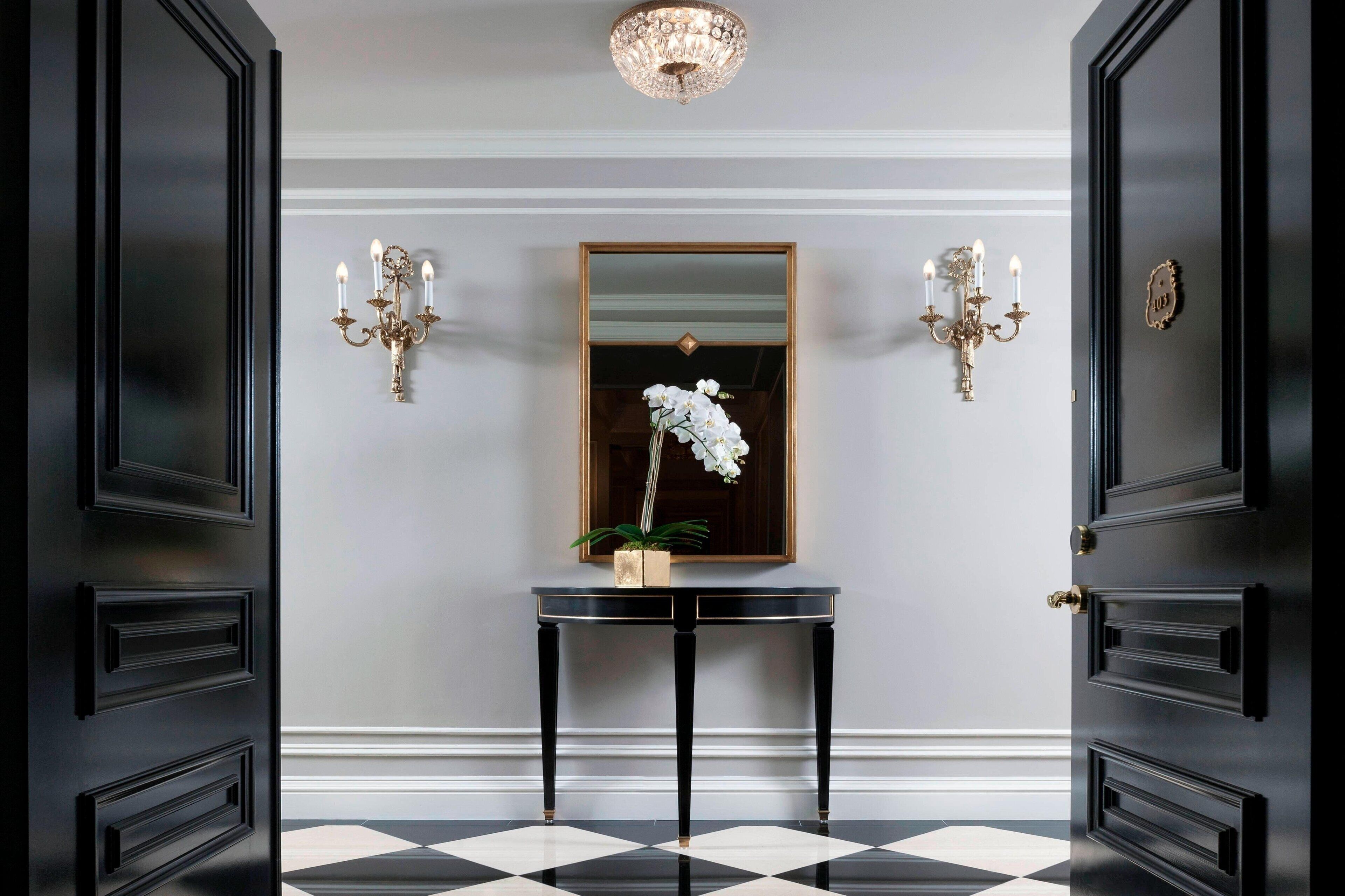 Suite, 1 Double Bed, Corner (Butler Service Included) | Hypo-allergenic bedding, pillowtop beds, in-room safe, desk