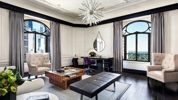 Suite, 1 Bedroom (Bentley, Butler Service Included) | Living area | 32-inch TV with satellite channels