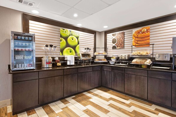 Free daily buffet breakfast