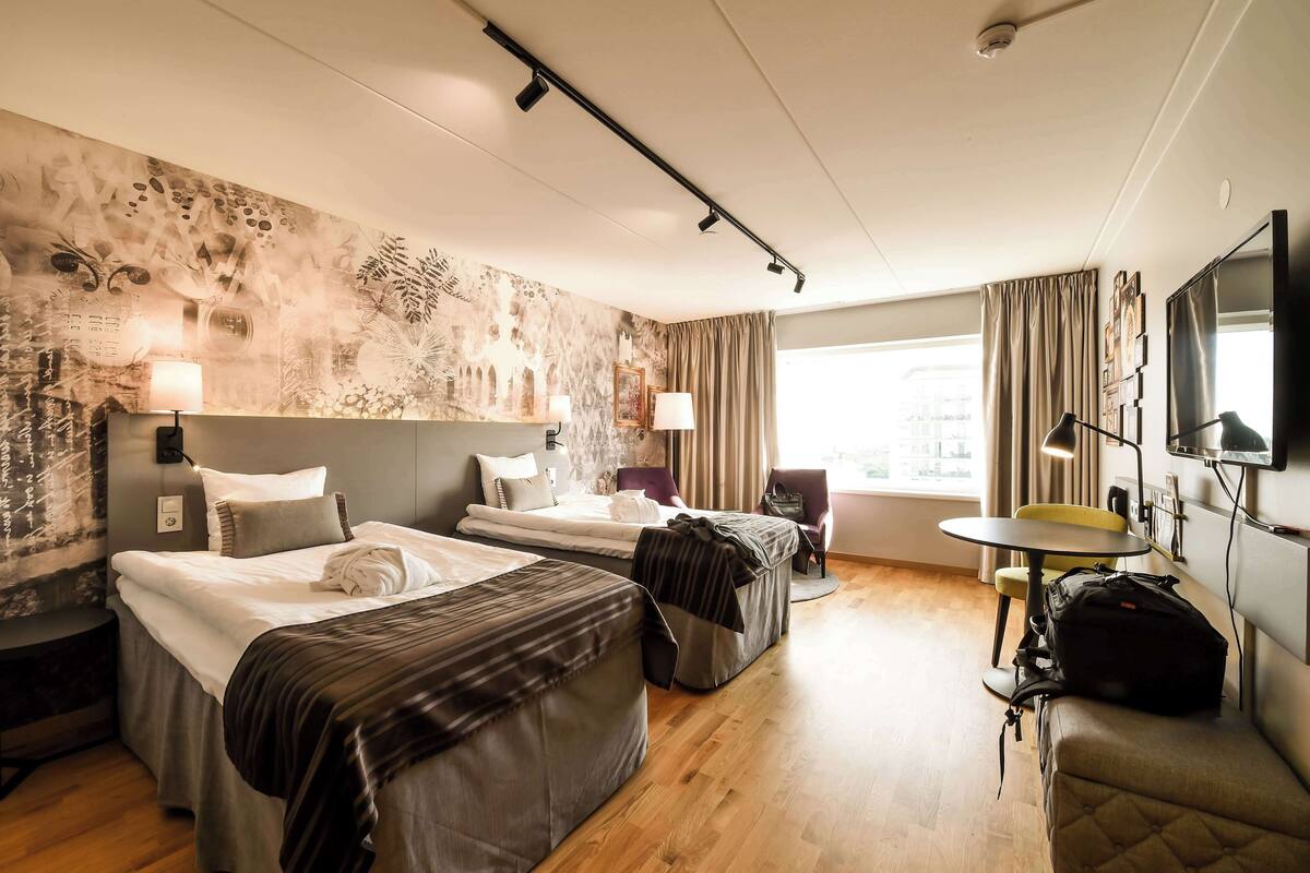 superior twin room | desk, soundproofing, iron/ironing board, free wifi