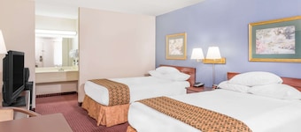 Days Inn by Wyndham Lavonia