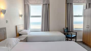 Family Room, Sea View | Desk, free WiFi, bed sheets