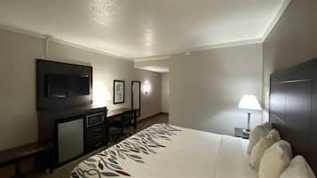Superior Room, 1 King Bed, Accessible, Non Smoking (Roll-in Shower) | Down comforters, desk, blackout drapes, iron/ironing board