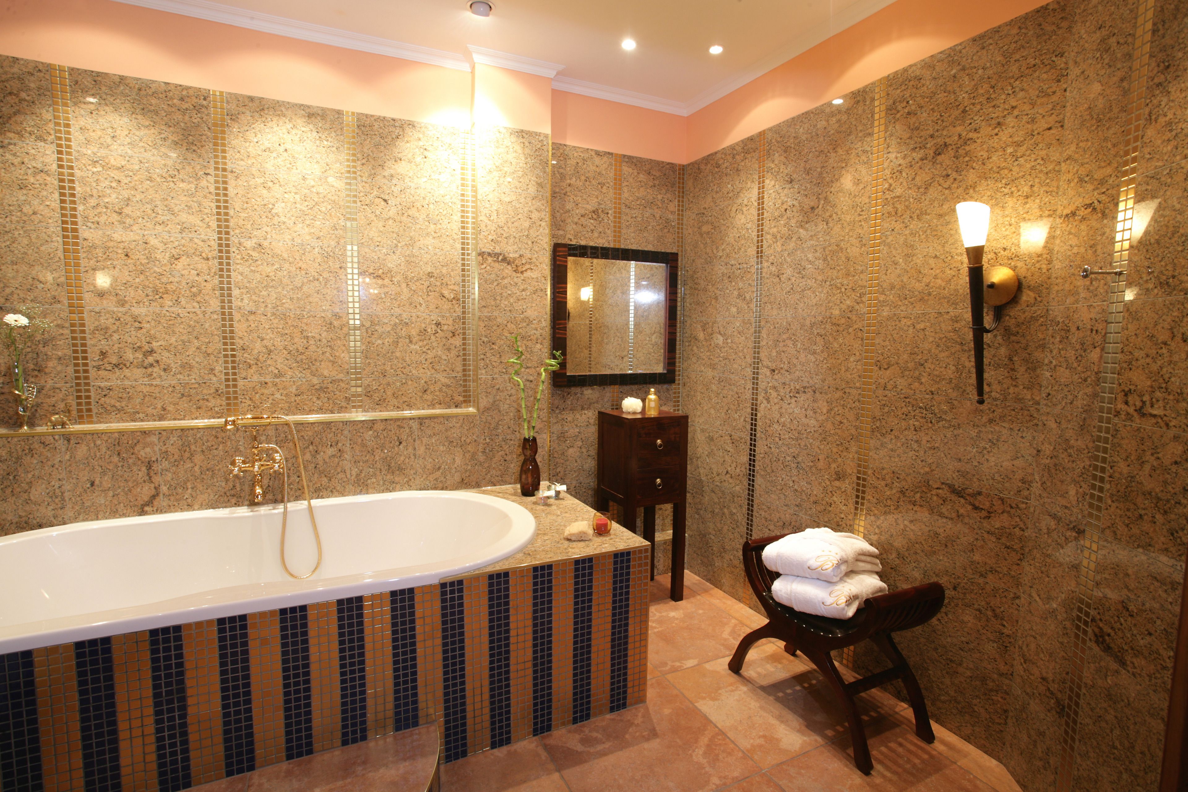 turkish bath/hammam, sports massages, facials, massages