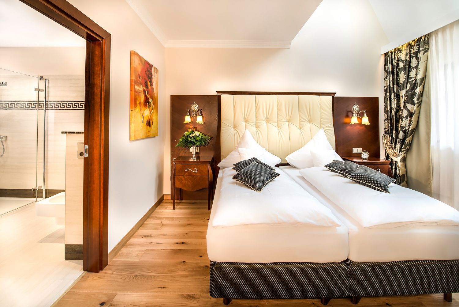 standard apartment (annex 150 distance) | minibar, in-room safe, desk, laptop workspace