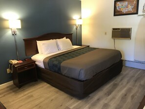 Chambre Standard, 1 très grand lit, non-fumeur | Accès au Wi-Fi (inclus), literie fournie, réveille-matin