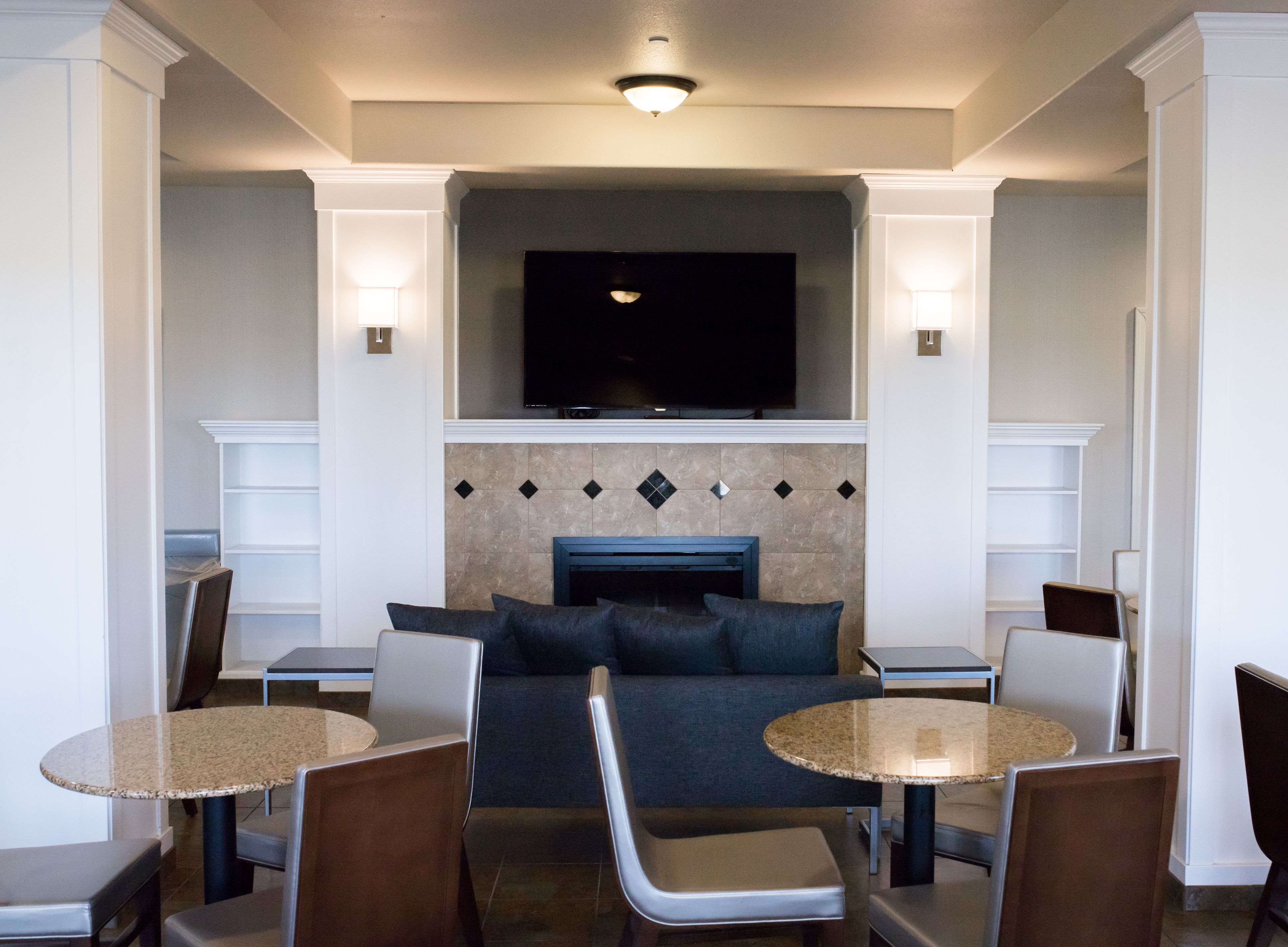 free daily full breakfast