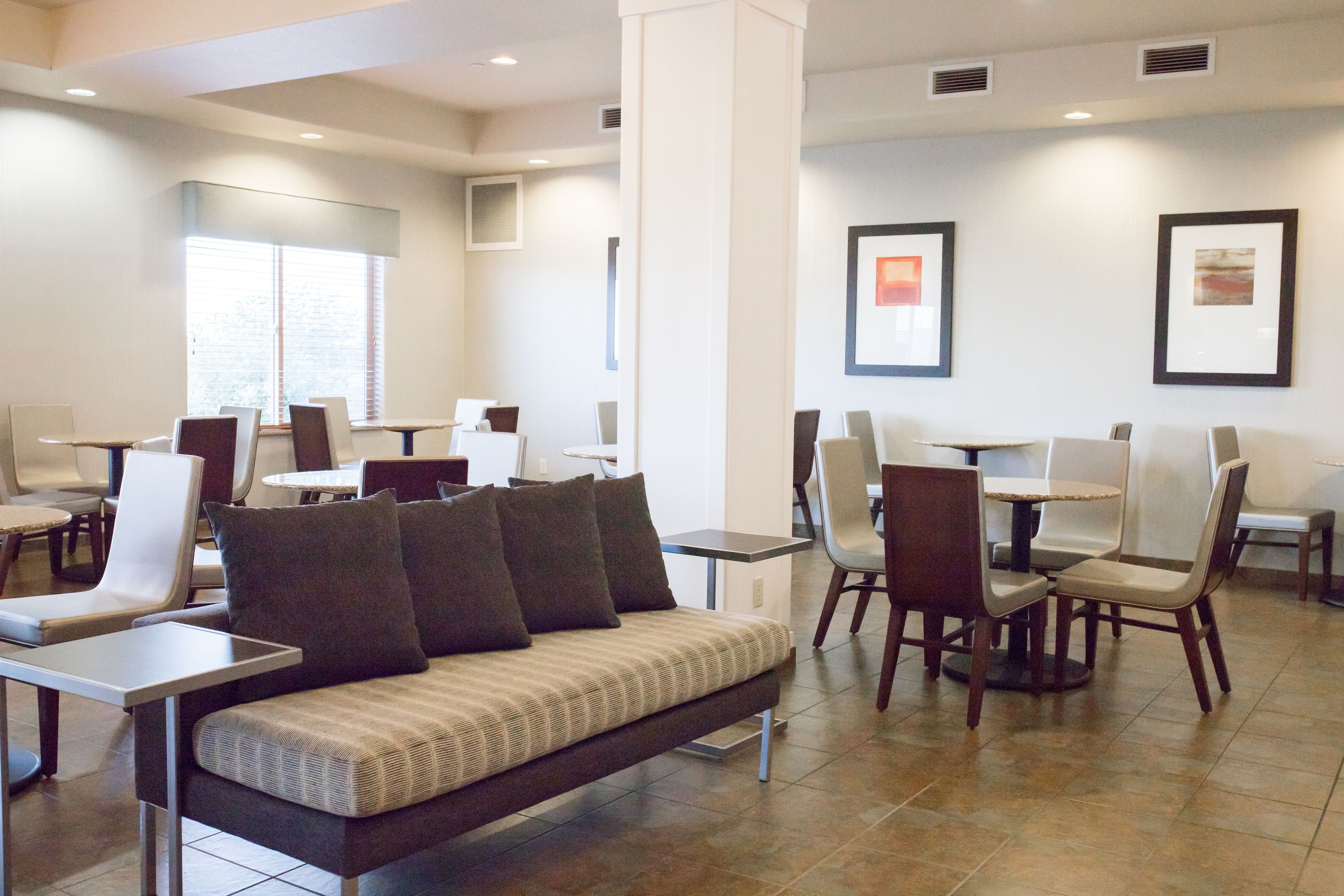 매일 풀 브렉퍼스트 무료 아침 식사 포함