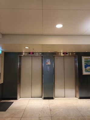 Quầy tiếp tân