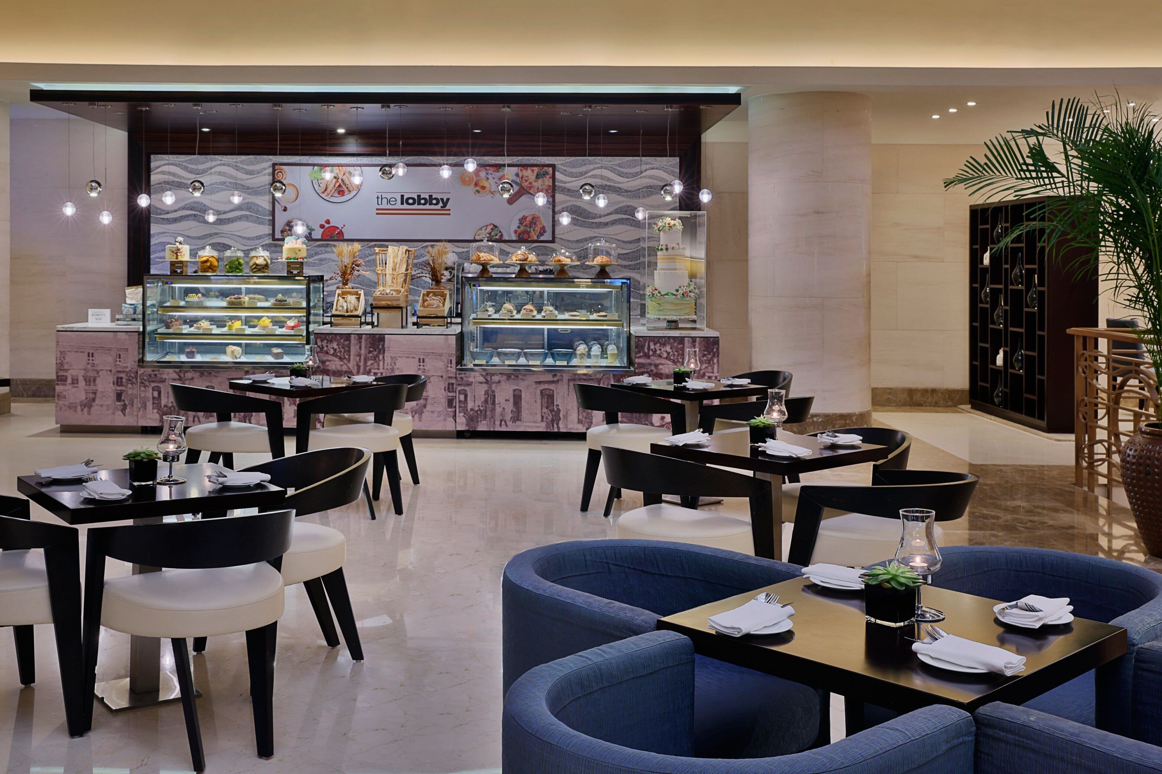Lobby-lounge