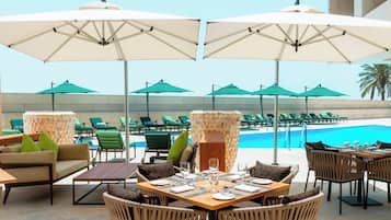 4 restaurants servant le petit déjeuner, spécialités Cuisine italienne